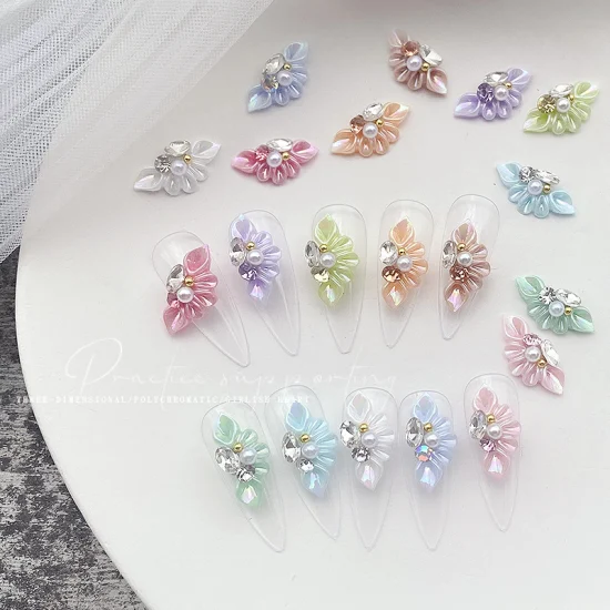 도매 3D 측면 아크릴 꽃 네일 매력 네일 조각 수지 라인 석 특수 모양의 다이아몬드 꽃잎 규모 장식